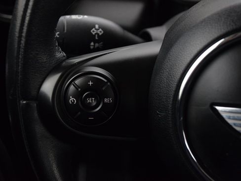 Used 2015 MINI Cooper 4-Door Hardtop image 23