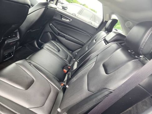 Used 2020 Ford Edge Titanium w/ Equipment Group 301A FWD image 6