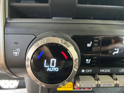Used 2026 Toyota Tacoma TRD Sport w/ TRD Sport Premium Package AWD/4WD image 32