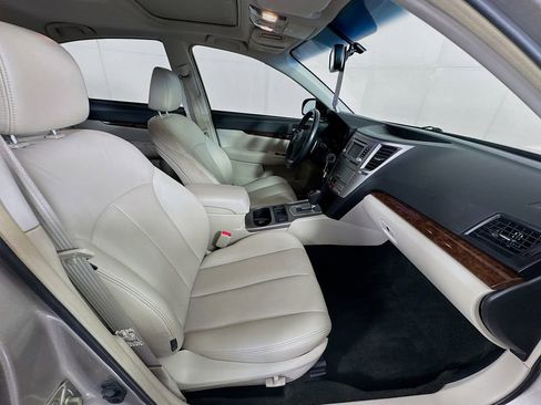 Used 2014 Subaru Legacy 2.5i Limited w/ Moonroof Package image 34