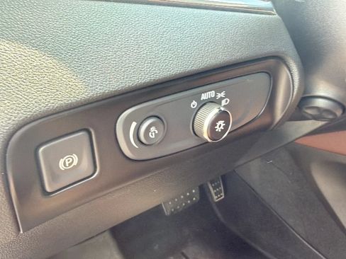 Used 2019 Buick Enclave Avenir FWD image 26
