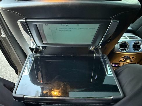 Used 2015 Rolls-Royce Ghost RWD image 32
