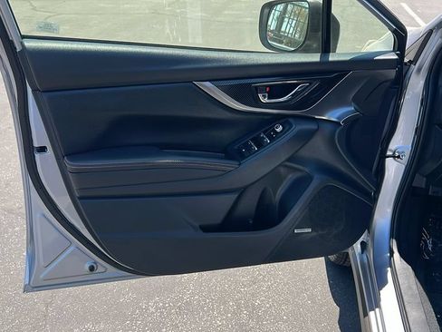Used 2019 Subaru Crosstrek 2.0i Limited w/ Moonroof Package w/Navigation AWD/4WD image 12