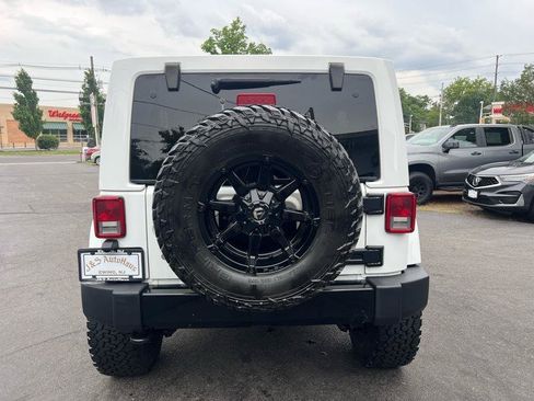 Used 2014 Jeep Wrangler Unlimited Sahara AWD/4WD image 5