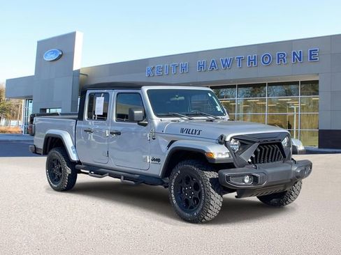 Used 2023 Jeep Gladiator Sport AWD/4WD image 1