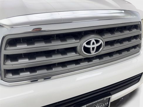 Used 2015 Toyota Sequoia Limited image 25
