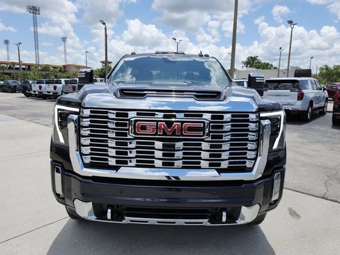 New 2026 GMC Sierra 2500 Denali w/ Denali Reserve Package AWD/4WD image 7