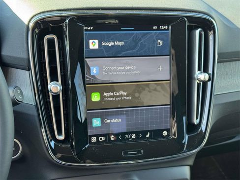 Certified 2024 Volvo XC40 B5 Core image 24