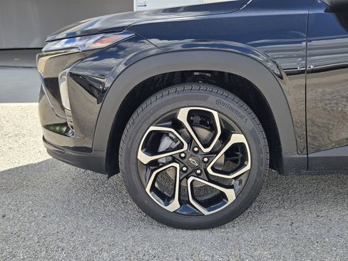 New 2026 Chevrolet Trax RS w/ Driver Confidence Package FWD image 9