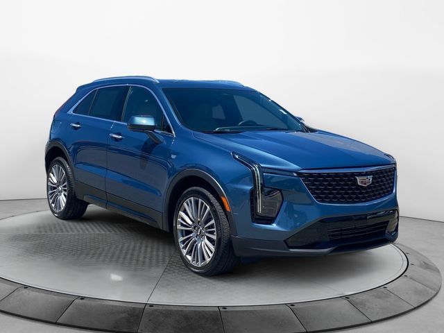 Used 2025 Cadillac XT4 Premium Luxury w/ Cold Weather Package FWD image 7