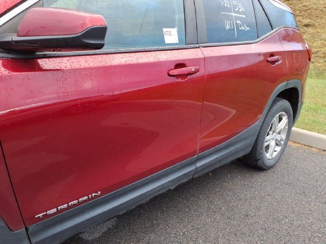 Used 2023 GMC Terrain SLE AWD/4WD image 5
