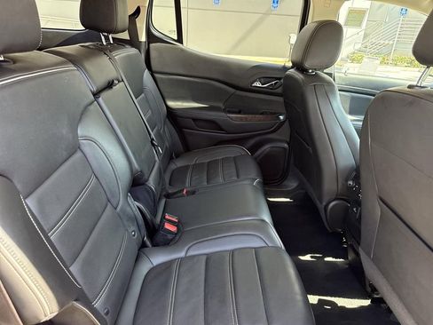 Used 2023 GMC Acadia Denali image 25