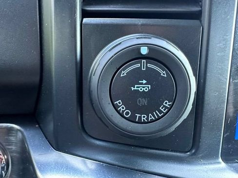 Used 2025 Ford F250 Lariat w/ Lariat Ultimate Package AWD/4WD image 18