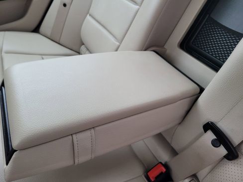 Used 2016 Mercedes-Benz E 350 4MATIC Sedan image 51