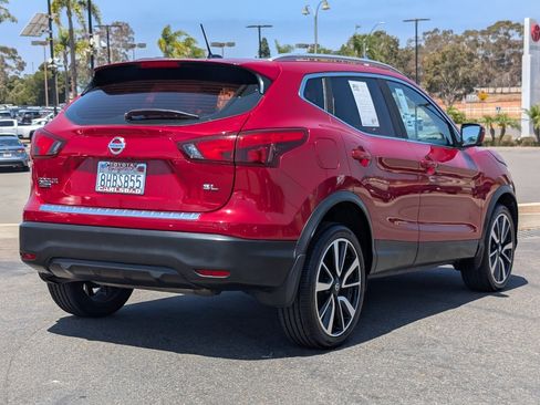 Used 2018 Nissan Rogue Sport SL FWD image 13