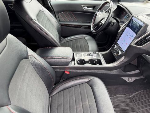 Certified 2022 Ford Edge ST-Line AWD/4WD image 13