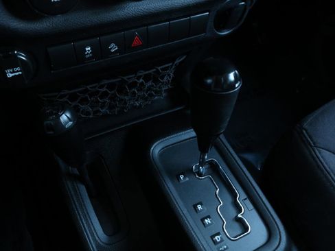 Used 2013 Jeep Wrangler Unlimited Sport image 27