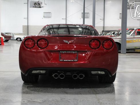 Used 2008 Chevrolet Corvette Coupe w/ Preferred Equipment Group RWD image 23