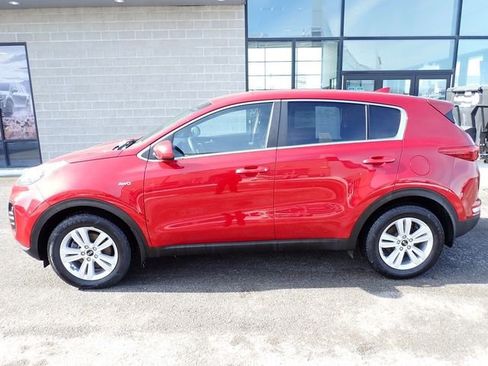 Used 2019 Kia Sportage LX image 2