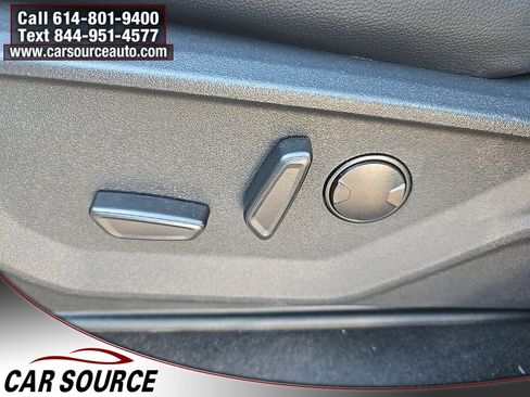 Used 2025 Ford F150 Lariat w/ Equipment Group 501A Mid image 18