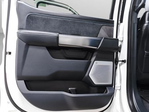 Used 2025 Ford F450 Platinum w/ FX4 Off-Road Package image 29