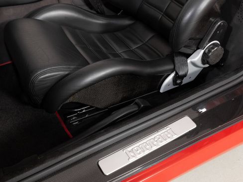 Used 2001 Ferrari 550 Maranello Barchetta RWD image 36