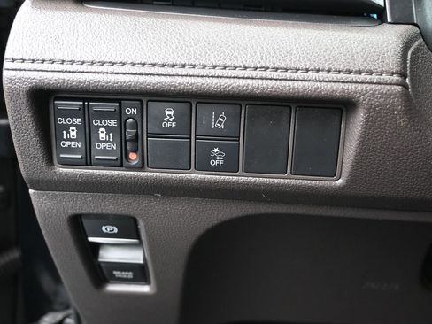 Used 2019 Honda Odyssey EX image 19