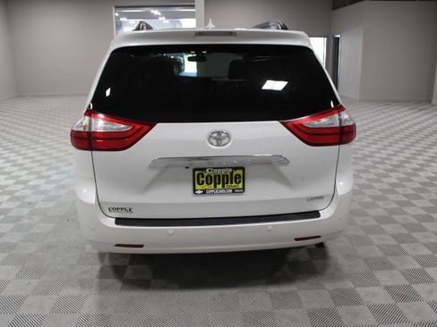 Used 2015 Toyota Sienna Limited Premium w/ Advanced Technology Package FWD image 11