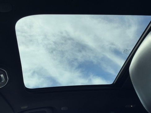 Used 2024 Jeep Grand Cherokee L Limited w/ Luxury Tech Group II image 28