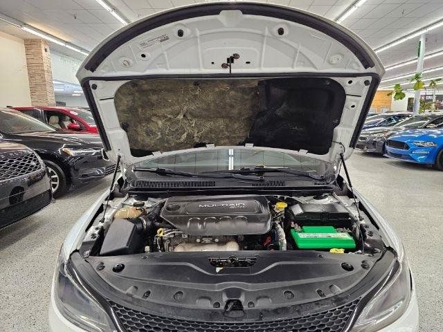 Used 2015 Chrysler 200 S w/ Comfort Group FWD image 37
