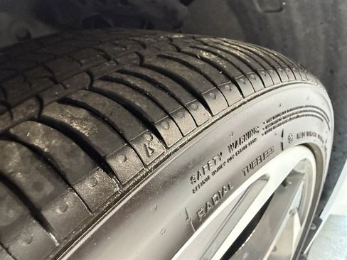 Used 2021 Hyundai Veloster Turbo image 42