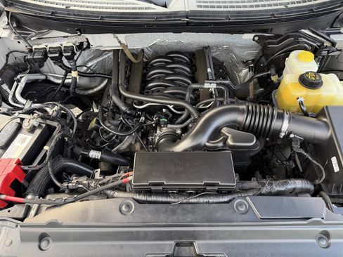 Used 2014 Ford F150 XLT image 14