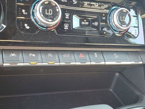 New 2026 GMC Sierra 1500 AT4 w/ AT4 Premium Package image 24