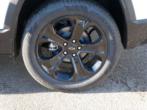 New 2026 Chevrolet Equinox LT w/ Convenience Package II image 3