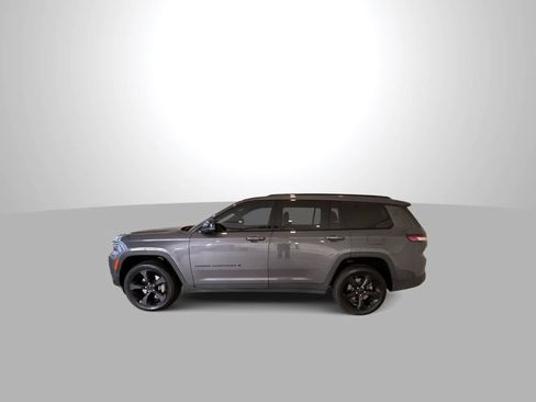 Used 2024 Jeep Grand Cherokee L Altitude AWD/4WD image 5