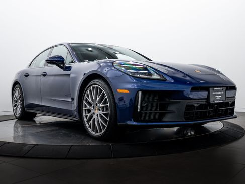Certified 2026 Porsche Panamera 4 AWD/4WD image 9