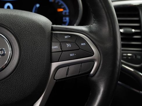 Used 2018 Jeep Grand Cherokee Limited AWD/4WD image 25