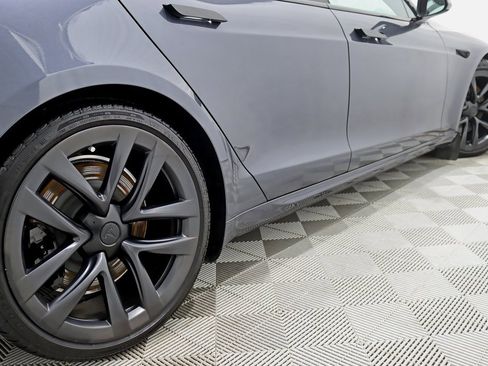 Used 2023 Tesla Model S Standard Range image 11