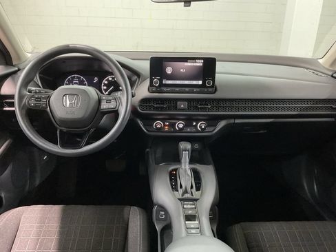 Certified 2023 Honda HR-V LX image 6