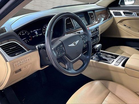 Used 2020 Genesis G80 3.8 RWD image 10