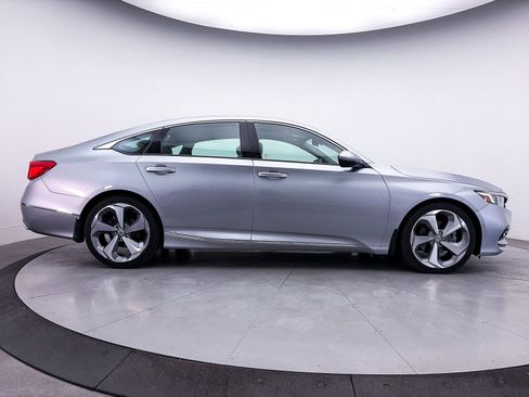 Used 2019 Honda Accord Touring image 39
