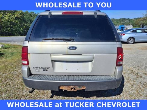 Used 2004 Ford Explorer XLT image 6