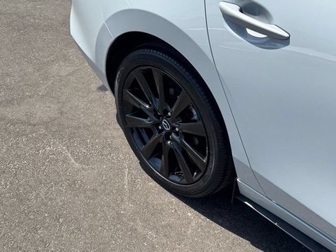 Used 2024 MAZDA MAZDA3 s FWD image 25