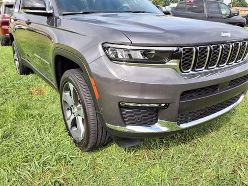New 2025 Jeep Grand Cherokee L Limited w/ Luxury Tech Group II image 56