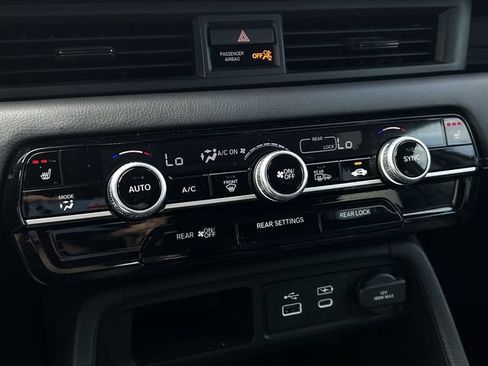 Used 2023 Honda Pilot EX-L image 19