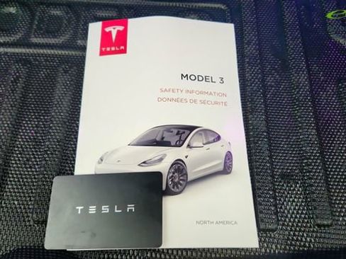 Used 2022 Tesla Model 3 Long Range AWD/4WD image 61