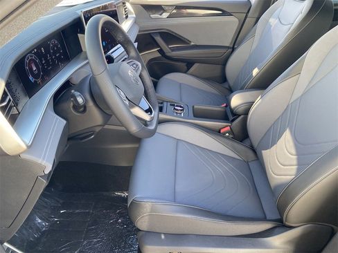 New 2026 Volkswagen Tiguan SE R-Line image 15