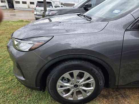 Used 2023 Ford Escape Active FWD image 6