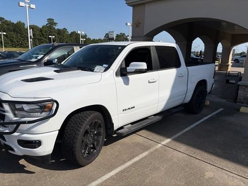 Used 2023 RAM 1500 Laramie AWD/4WD image 2