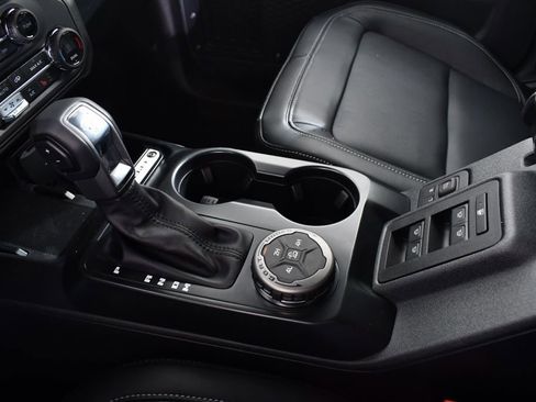 New 2025 Ford Bronco Outer Banks AWD/4WD image 31